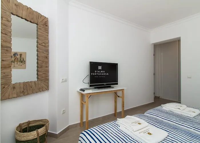 Blue Balaia Space - By Dalma Portuguesa 阿尔布费拉